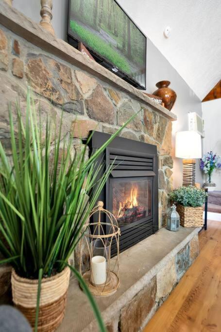 The Sage Chalet In Emerald Lakes, Poconos! Long Pond Exterior foto